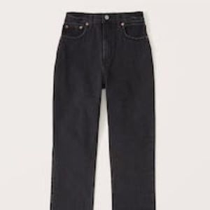 Abercrombie
Curve Love 90s Ultra High Rise Straight Jeans